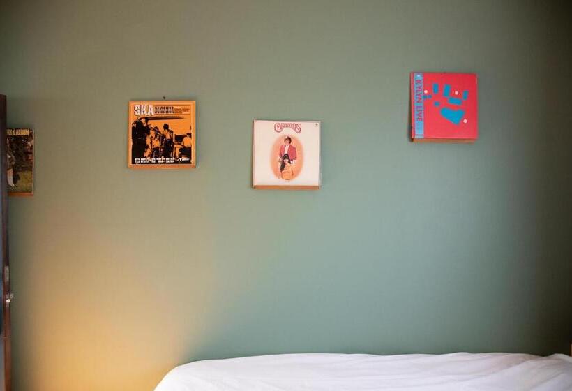 ペンション Tipy Records Inn Hanare