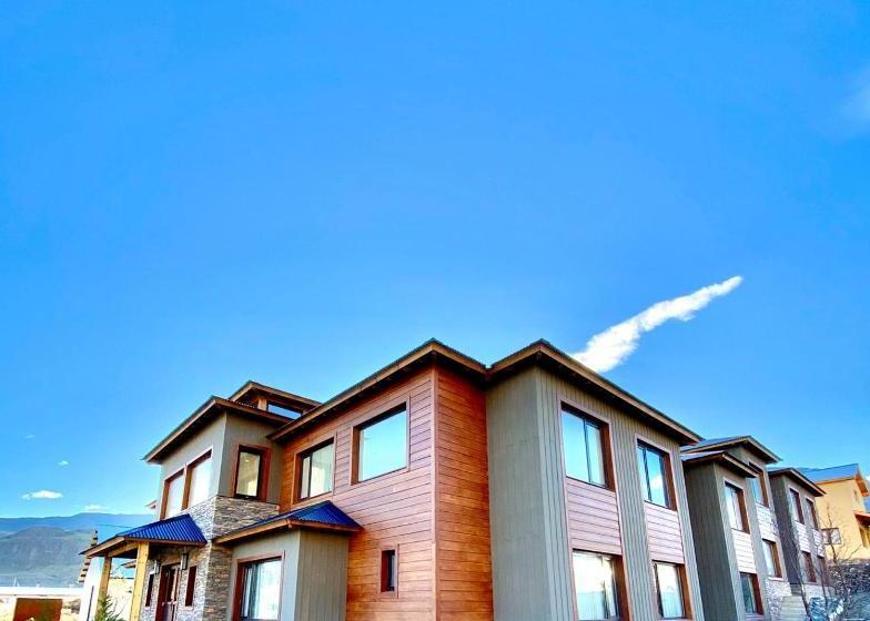 Senderos Aparts & Suites