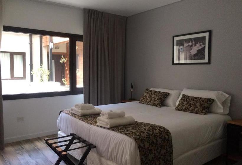 Senderos Aparts & Suites