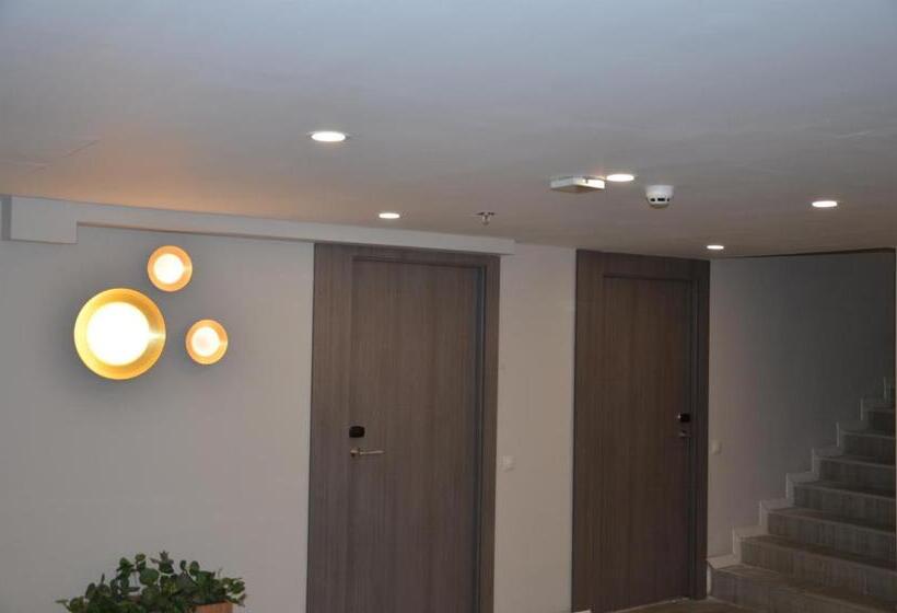 Boutique Urban Madrid Genova