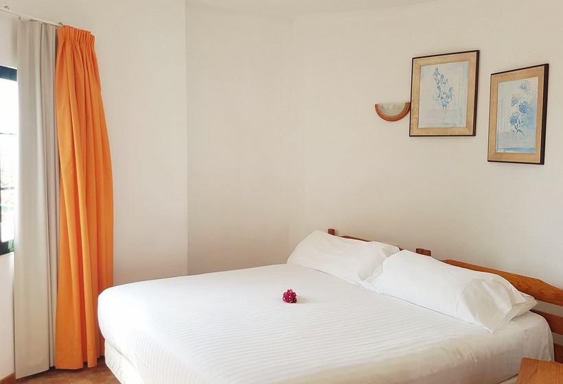 Club Las Colinas Apartamentos