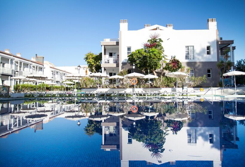 Coral Compostela Beach Golf