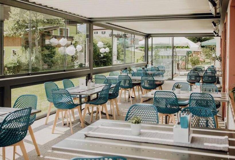 Dorfcafe Unken Hotelpension Swirtshaus Im Dorf