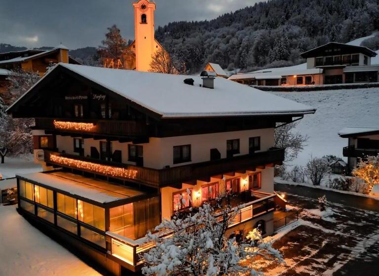 Dorfcafe Unken Hotelpension Swirtshaus Im Dorf