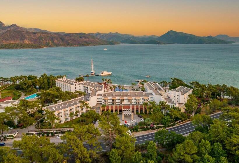 Fortezza Beach Resort