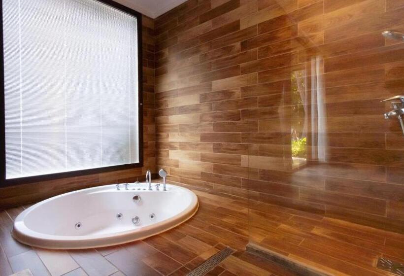 Fortezza Beach Resort