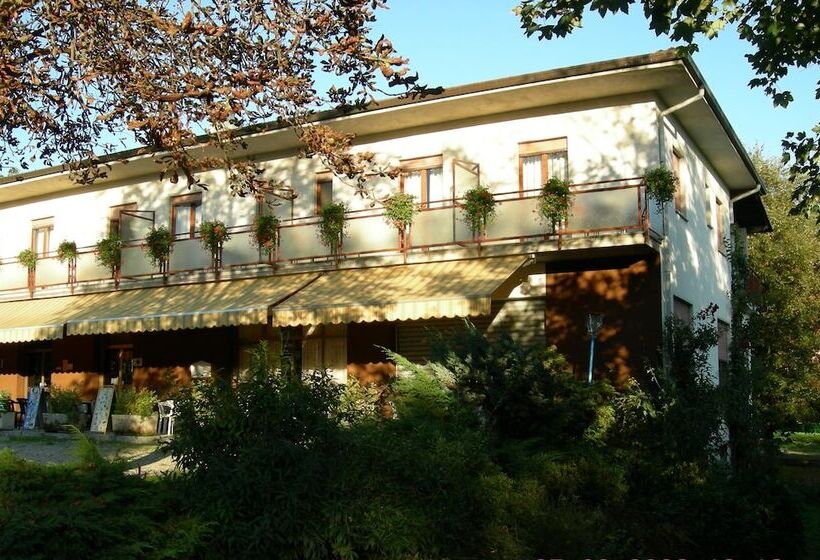 בית מלון כפרי Albergo La Genzianella