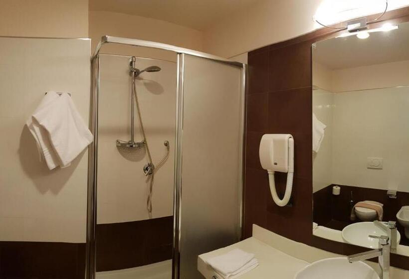 هتل Albergo Ristorante Delfino