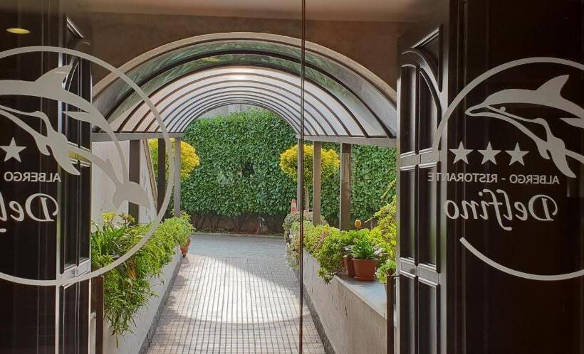 هتل Albergo Ristorante Delfino