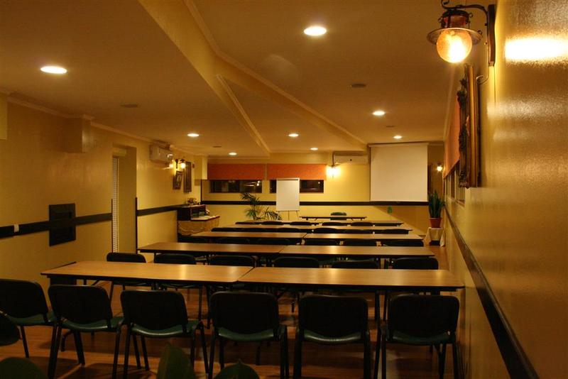 Отель Ambassador