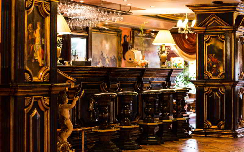 Отель Ambassador