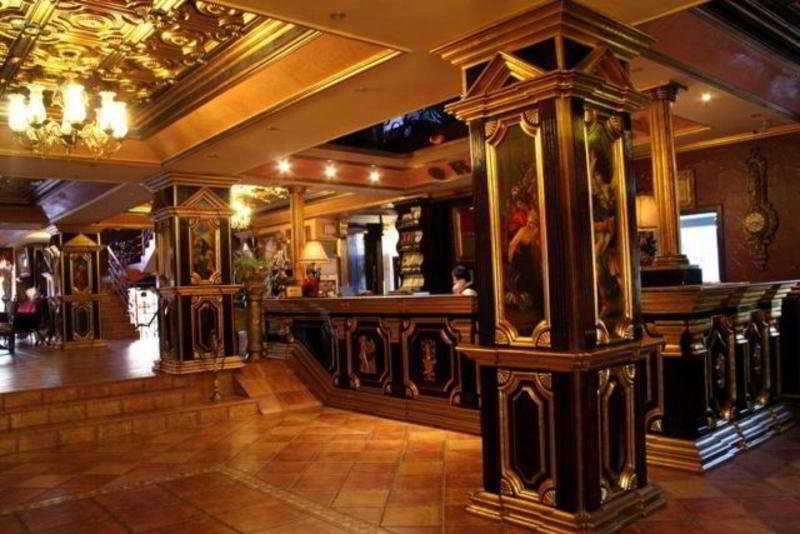 Отель Ambassador