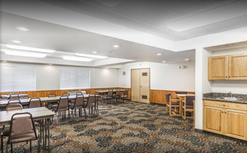 호텔 American Inn And Suites