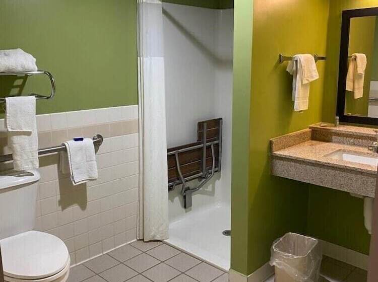 호텔 American Inn And Suites