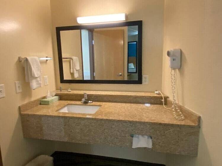 호텔 American Inn And Suites