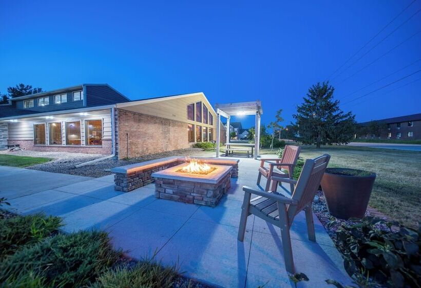 فندق Americinn By Wyndham Ames