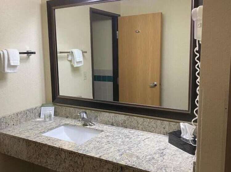 فندق Americinn By Wyndham Ames