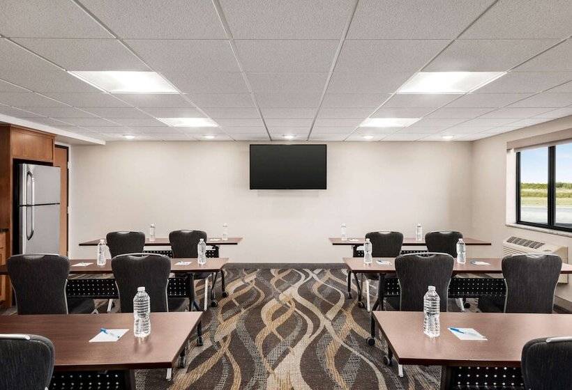 ホテル Americinn By Wyndham Baudette