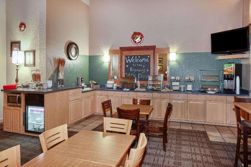 בית מלון כפרי Americinn By Wyndham Douglas/saugatuck