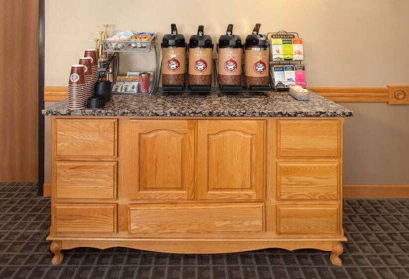 בית מלון כפרי Americinn By Wyndham Grundy Center