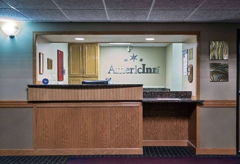 בית מלון כפרי Americinn By Wyndham Grundy Center