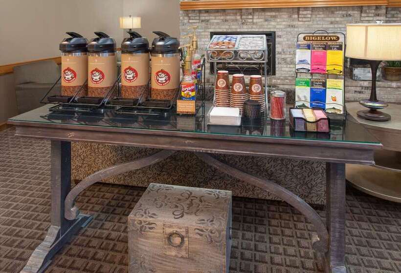 호텔 Americinn By Wyndham Iowa Falls