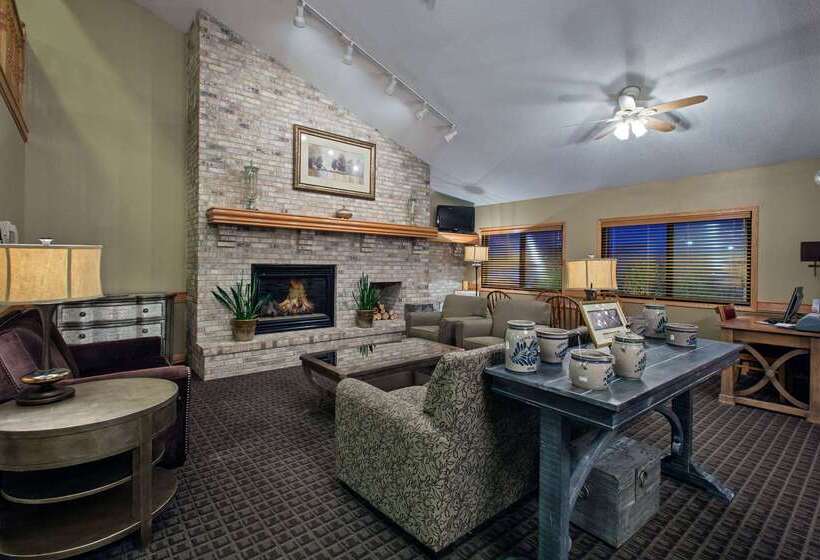 호텔 Americinn By Wyndham Iowa Falls