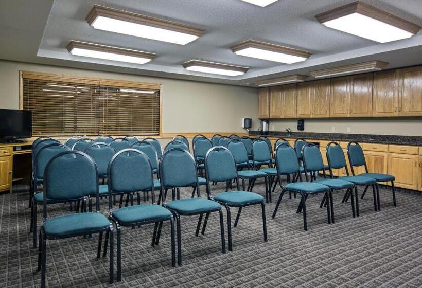 호텔 Americinn By Wyndham Iowa Falls