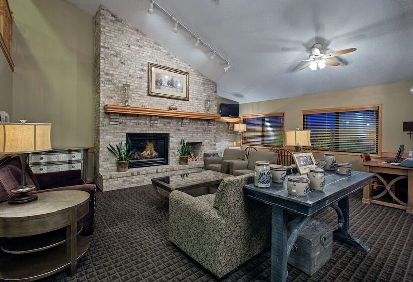 호텔 Americinn By Wyndham Iowa Falls