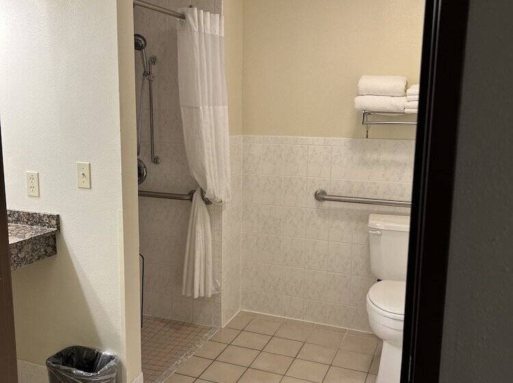 호텔 Americinn By Wyndham Iowa Falls