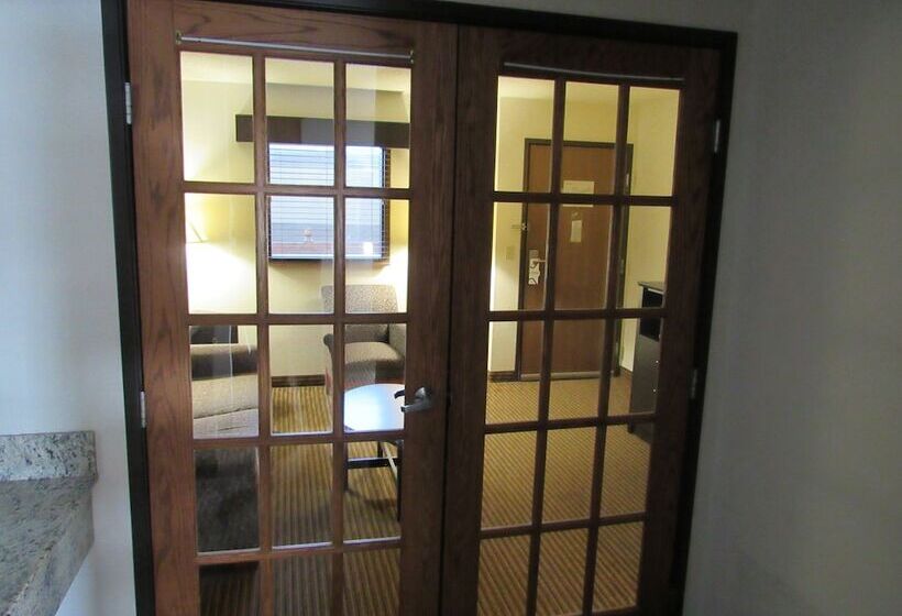 فندق Americinn By Wyndham Menominee