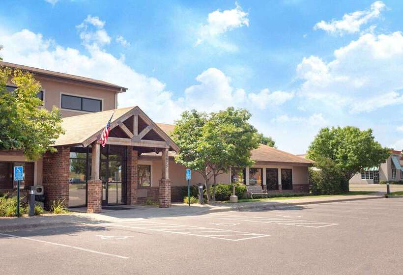 Szálloda Americinn By Wyndham North Branch