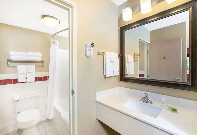 호텔 Americinn By Wyndham Okoboji