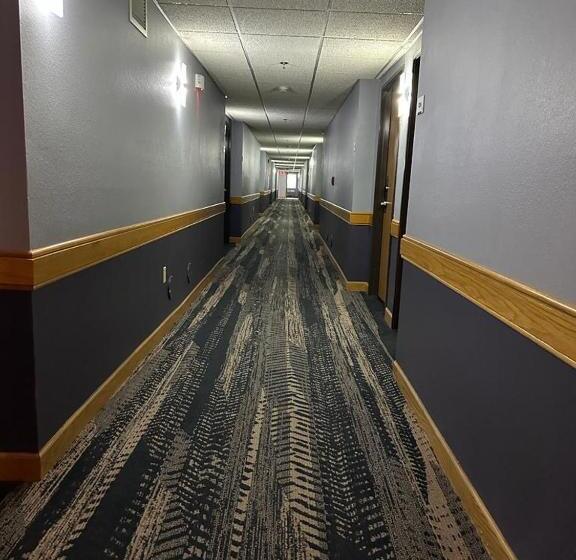 호텔 Americinn By Wyndham Stuart