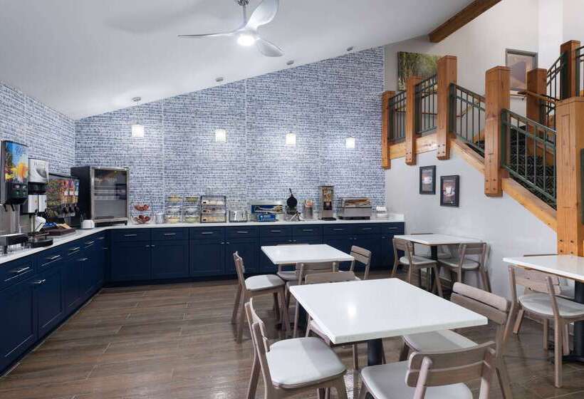 호텔 Americinn By Wyndham Stuart