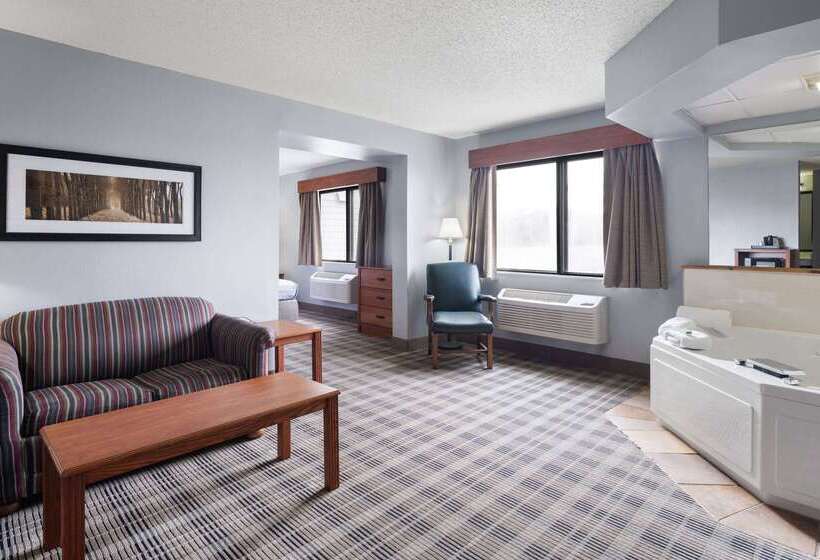 호텔 Americinn By Wyndham Stuart