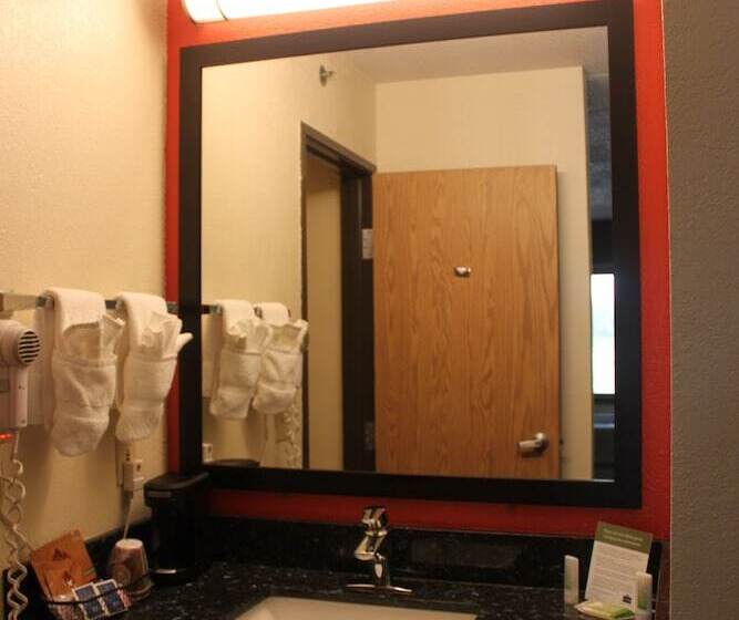 فندق Americinn By Wyndham West Burlington