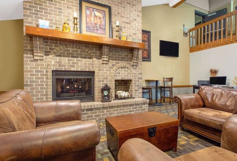 فندق Americinn By Wyndham West Salem