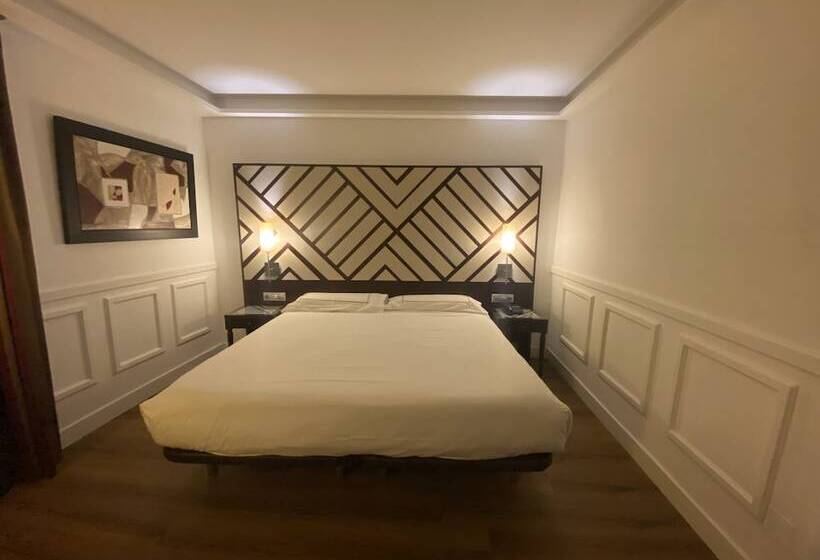 فندق Boutique Atrio