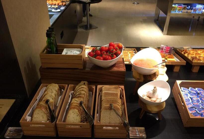 هتل Attica21 Coruna