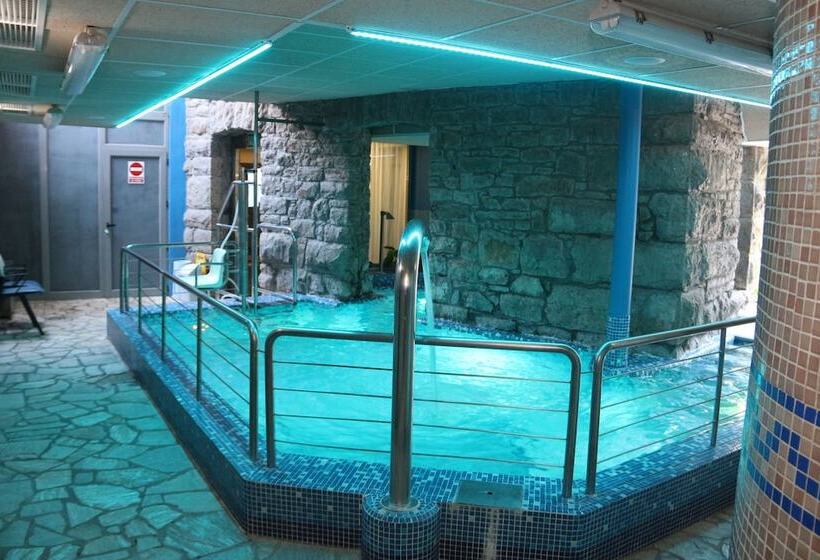 ホテル Balneario Caldas De Luna