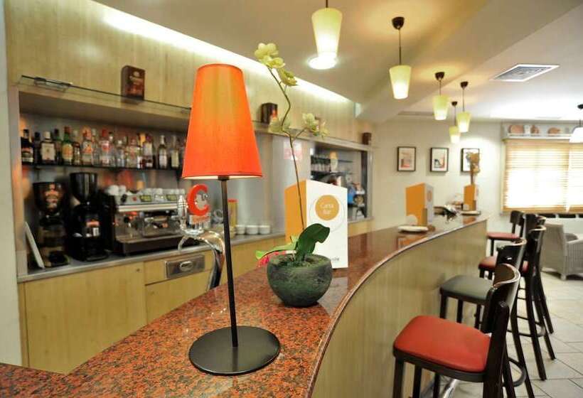 호텔 Travelodge Murcia