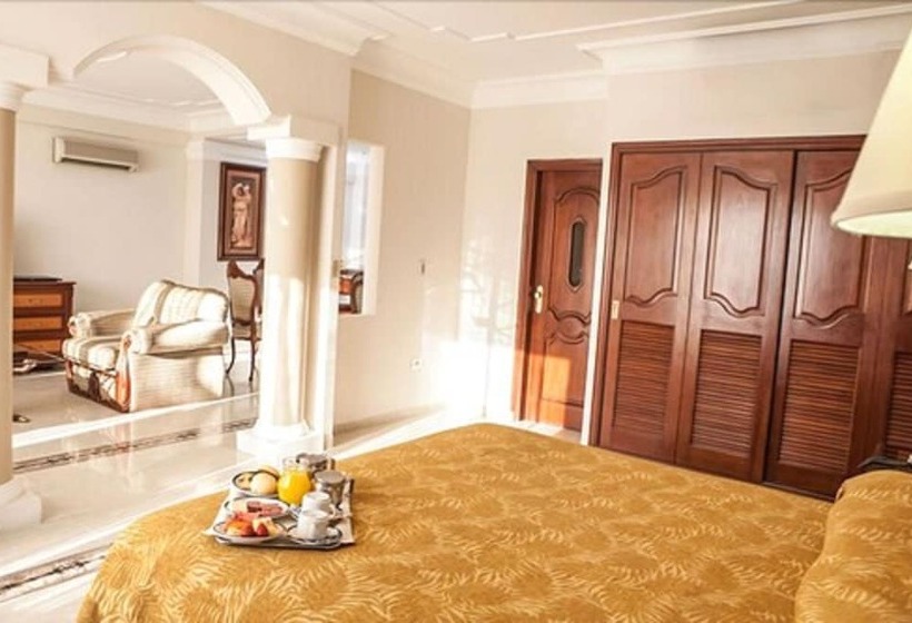 Отель Canciller