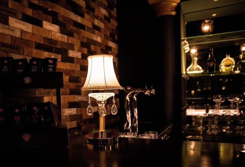 Отель Capital With Private Wellness