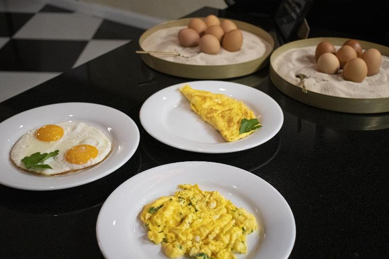 Отель Capital With Private Wellness