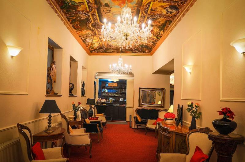 Отель Capital With Private Wellness