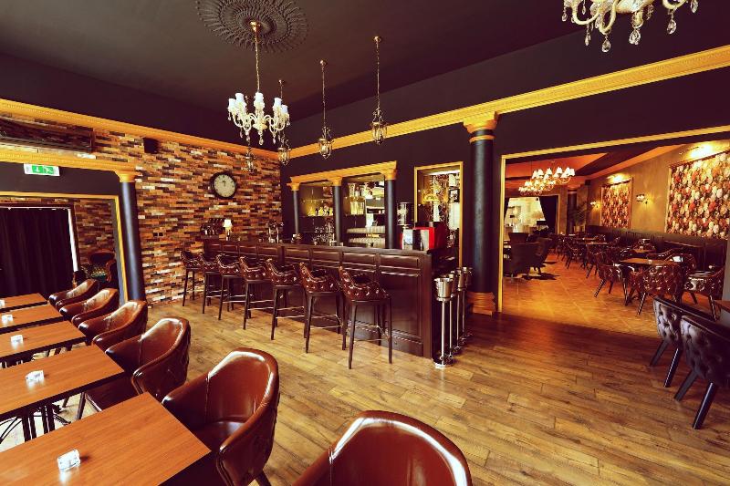 Отель Capital With Private Wellness