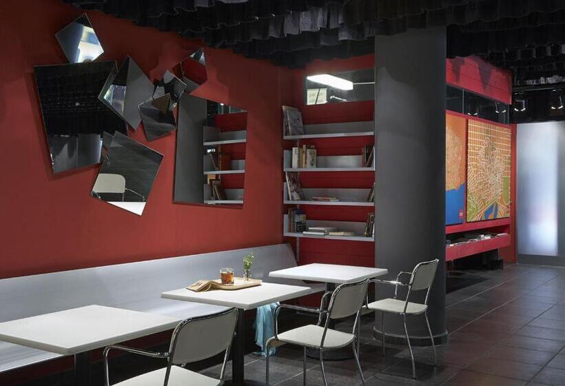 Отель Casa Camper Barcelona