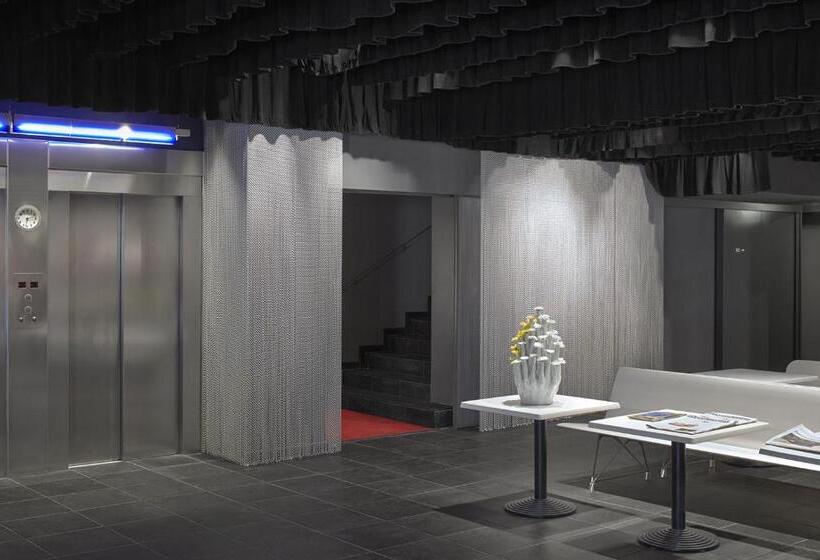 Отель Casa Camper Barcelona