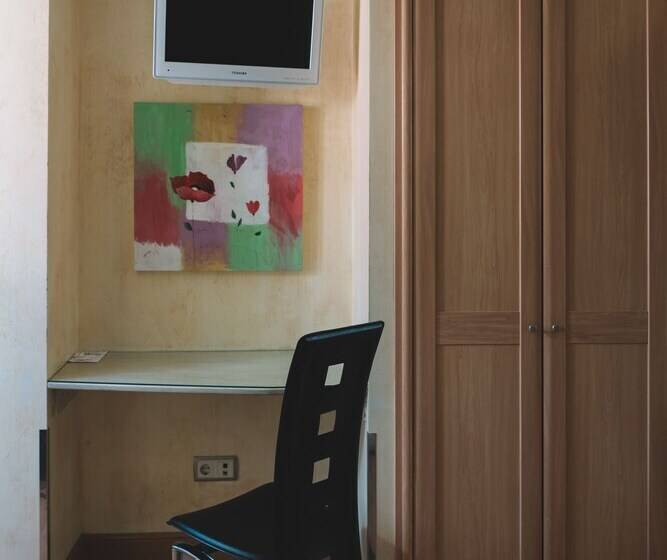 فندق Castillo De Javier